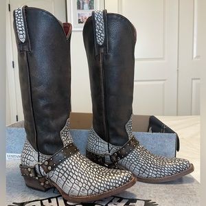 Lusitano White Croco Multis. Size 6